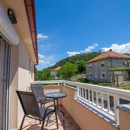 Apartmani Grubac Требине Екстериор снимка