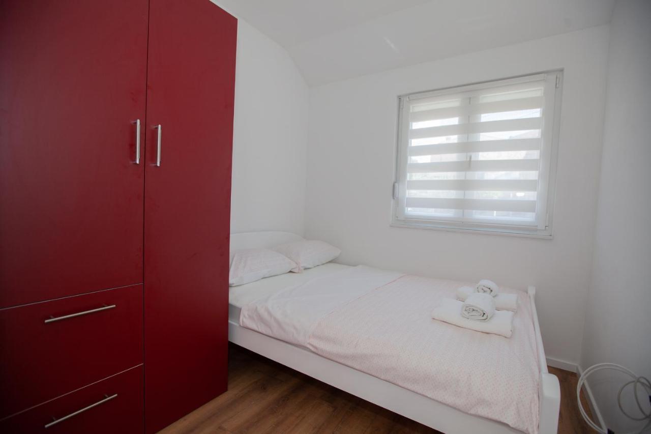 Apartmani Grubac Требине Екстериор снимка