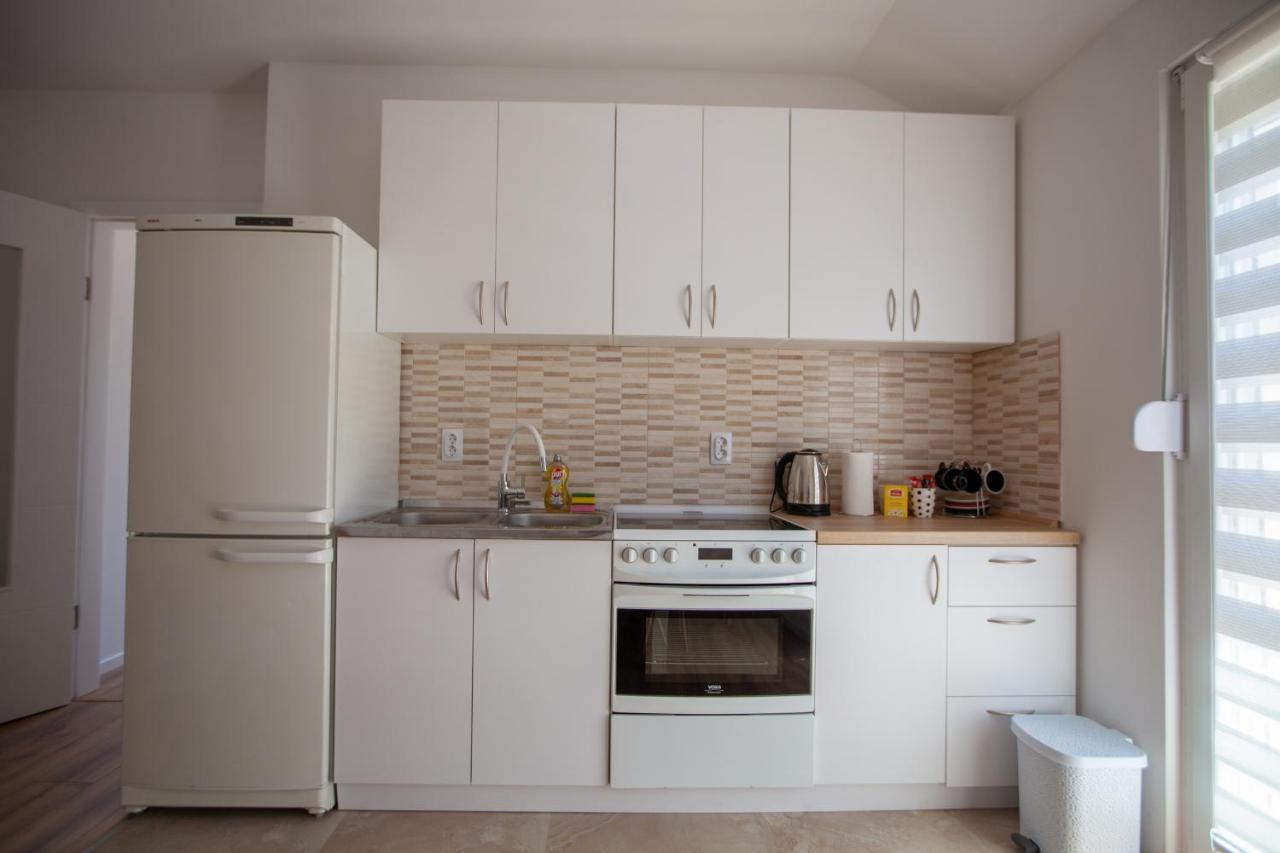 Apartmani Grubac Требине Екстериор снимка