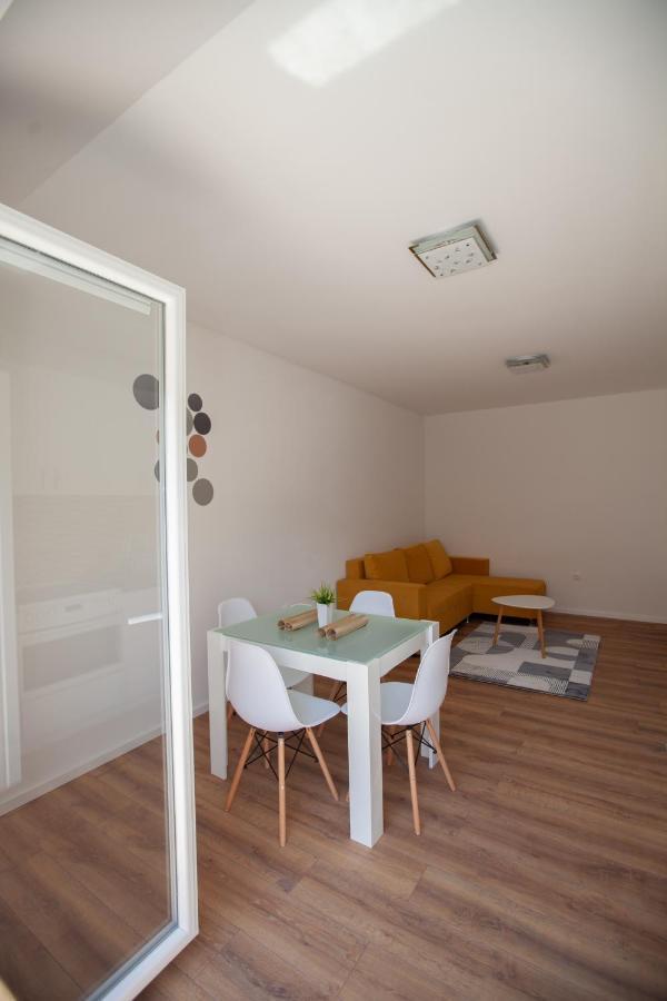 Apartmani Grubac Требине Екстериор снимка